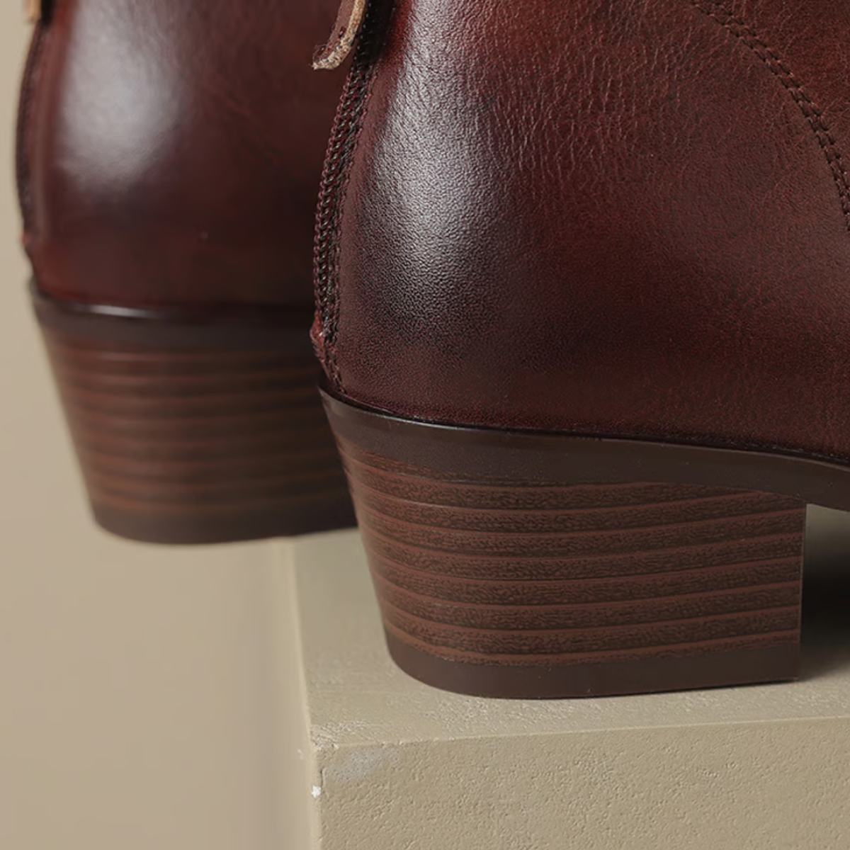 BEATRIZ | Botins de salto baixo em couro vegano