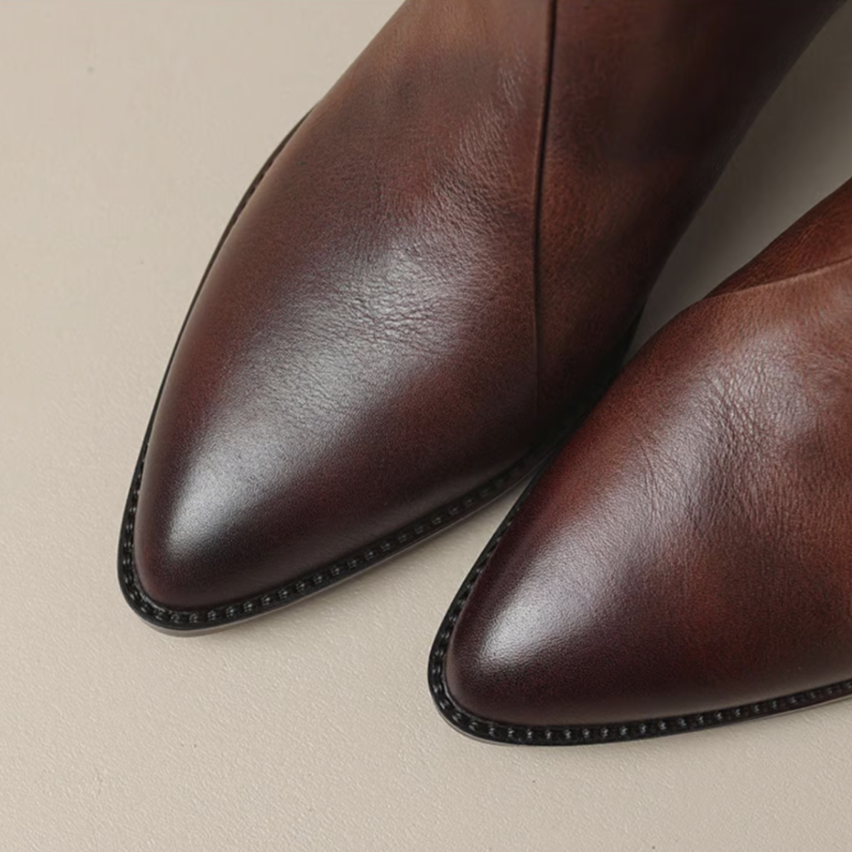 BEATRIZ | Botins de salto baixo em couro vegano