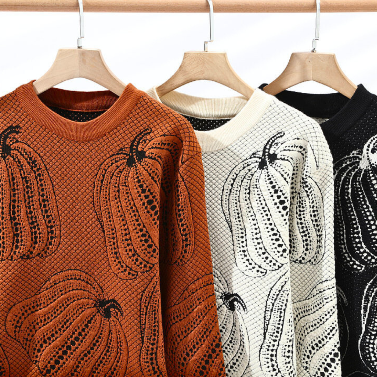 INÊS | Camisola com bordado de abóbora