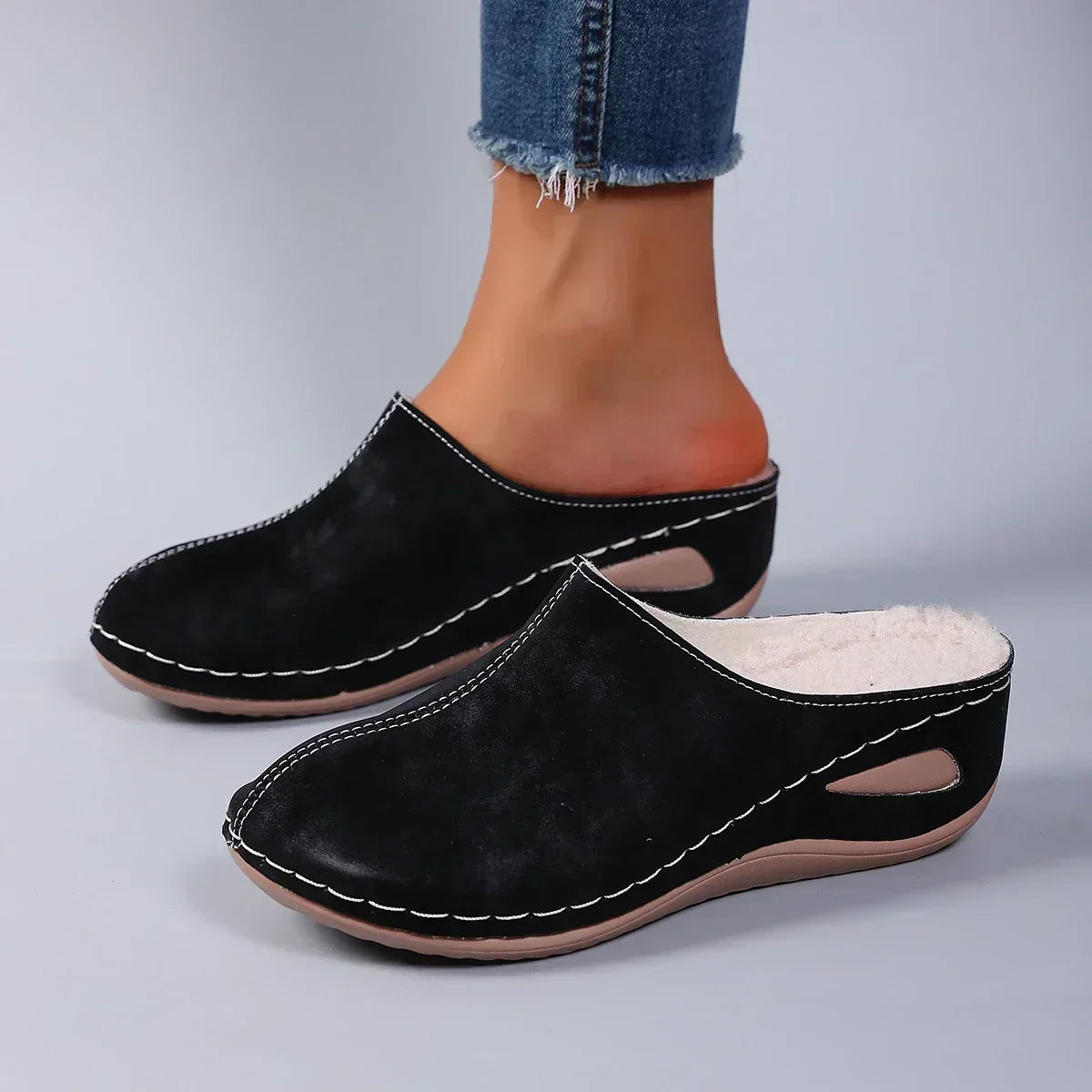 INÊS | Pantufas forradas com sola de borracha