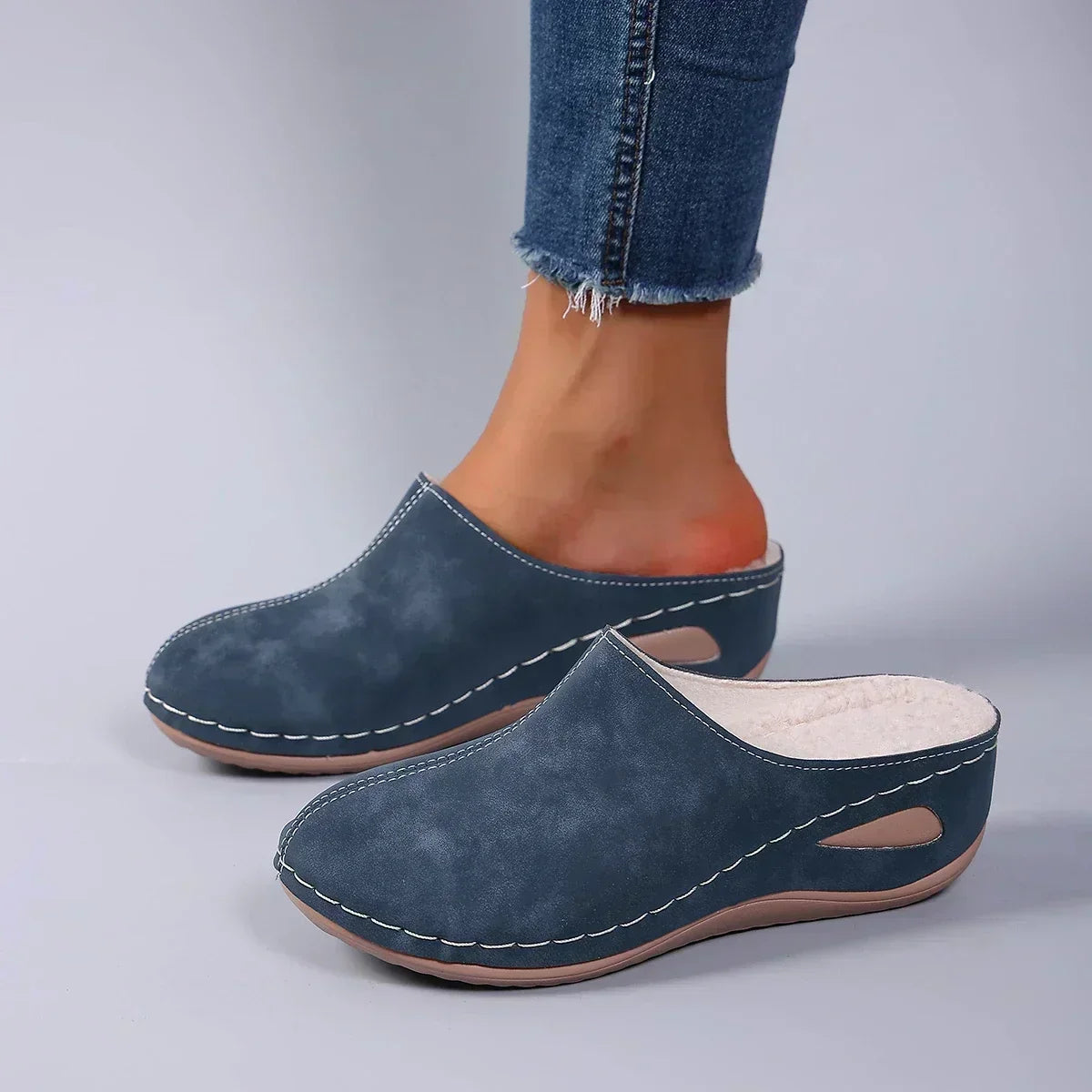 INÊS | Pantufas forradas com sola de borracha