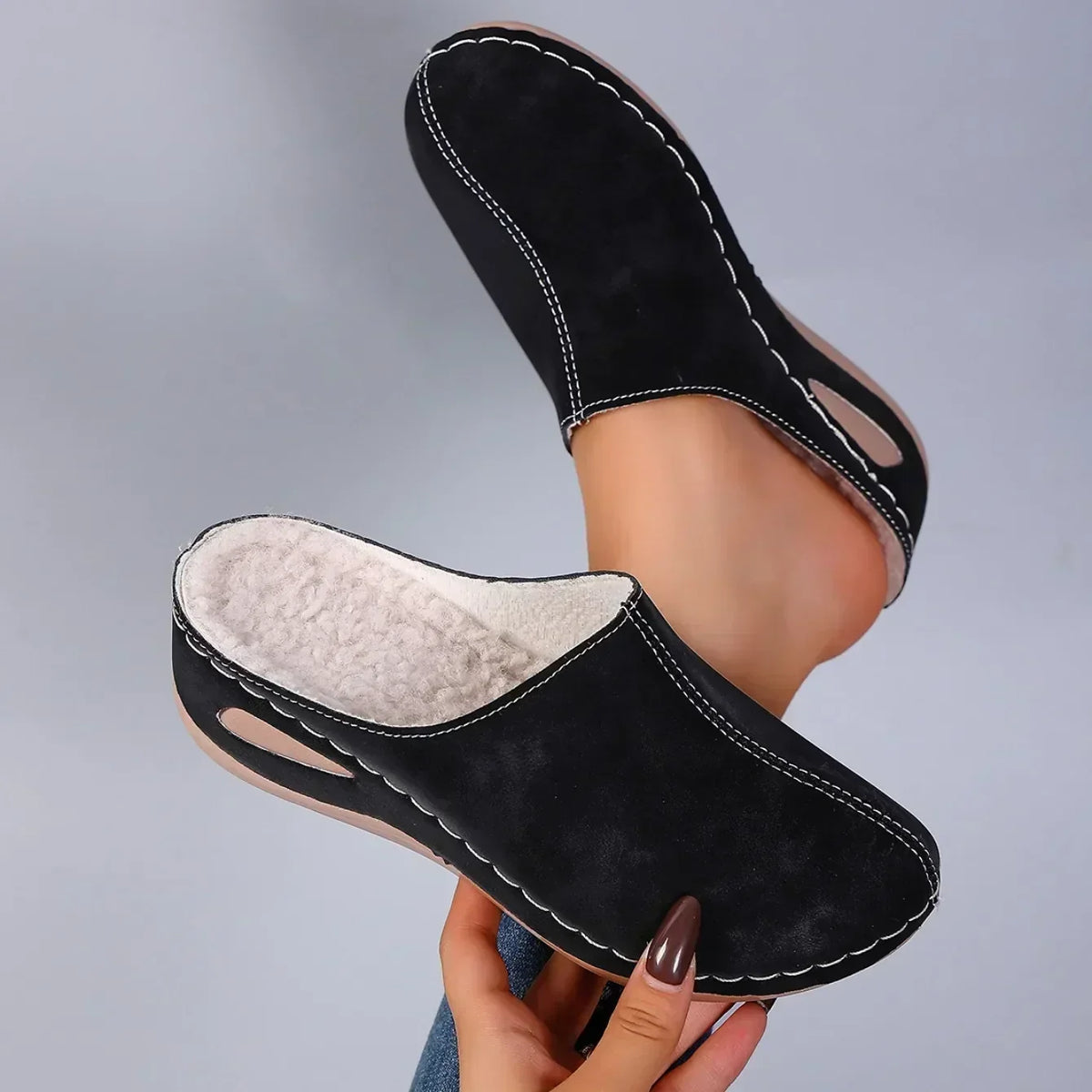 INÊS | Pantufas forradas com sola de borracha