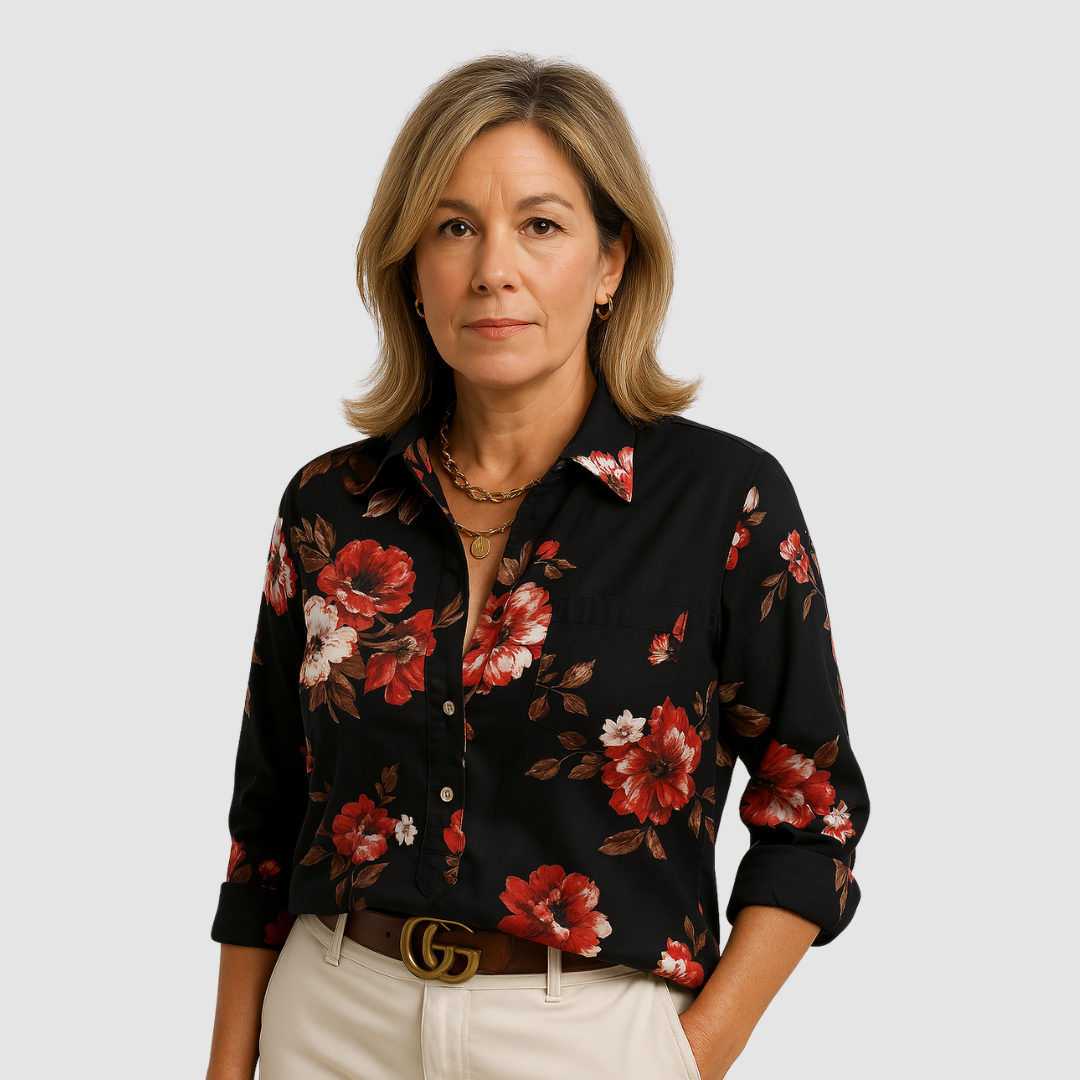 LAURA | Blusa com bolso e estampado discreto